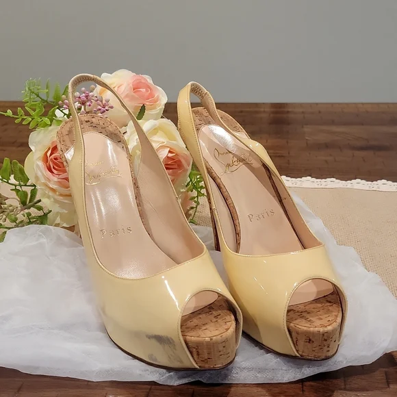 Authentic Loubatin high heels - Picture 2 of 10